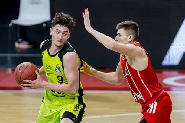 首夺总冠军 首夺总冠军