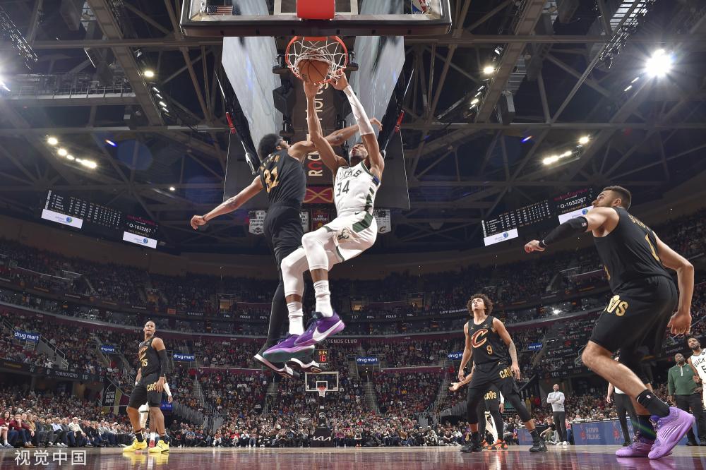 运动场上的 运动场上的