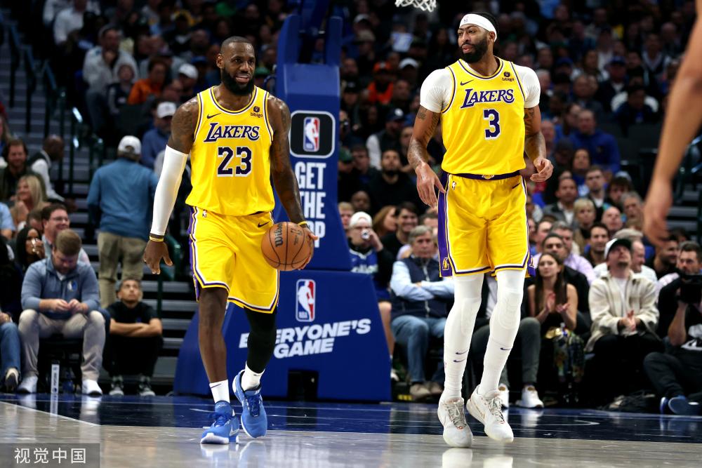 在更衣室中 在更衣室中