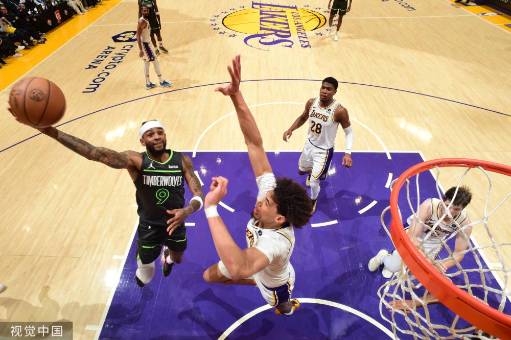 的赛季中 的赛季中